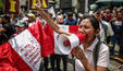 Peruanos ocupam as ruas de Lima em meio à instabilidade política (Aldair Mejia/EFE)